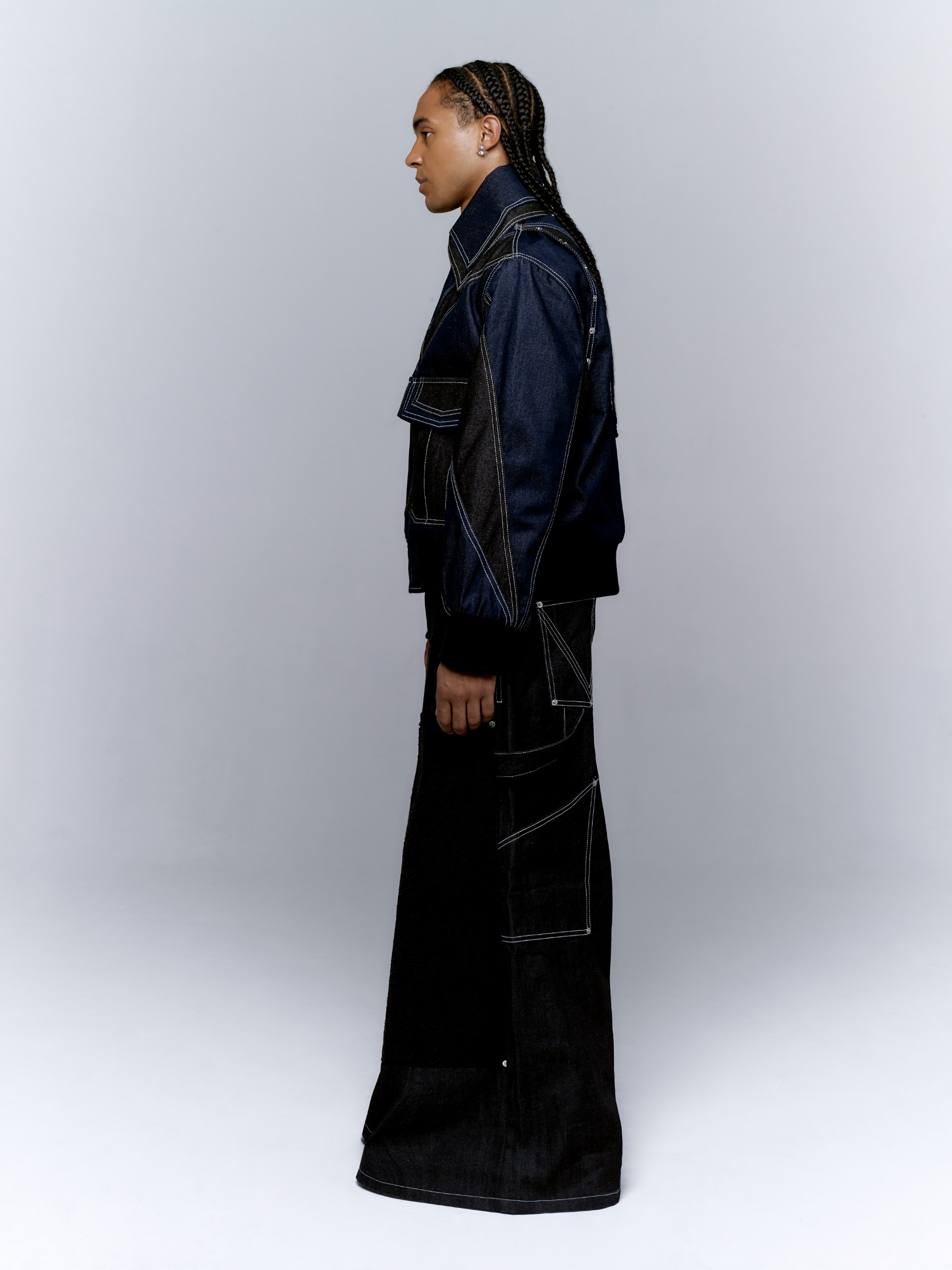 V BOMBER JACKET - The Warrior. View 2