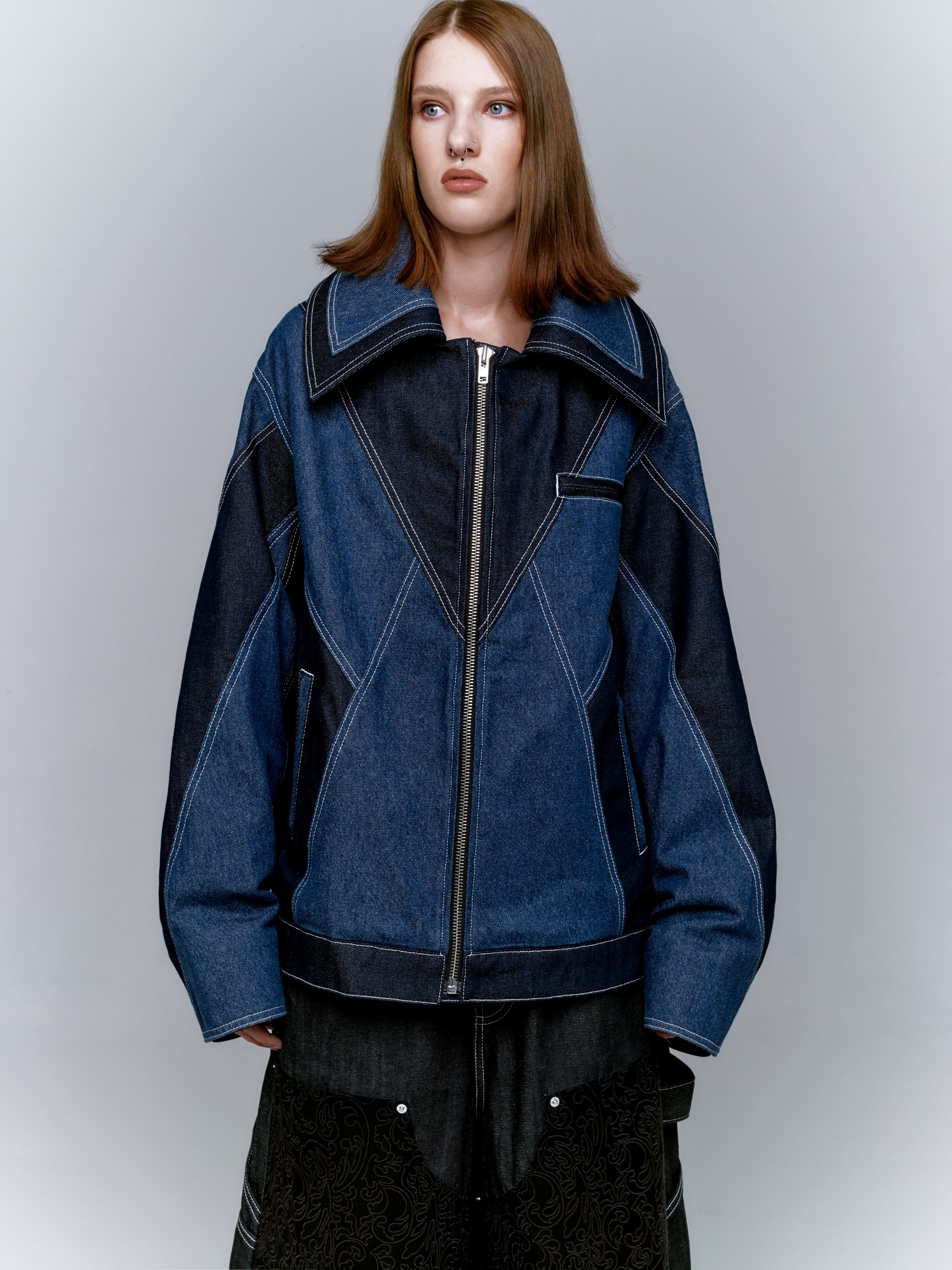 TWO-TONED V JACKET — The Aligned. View 4