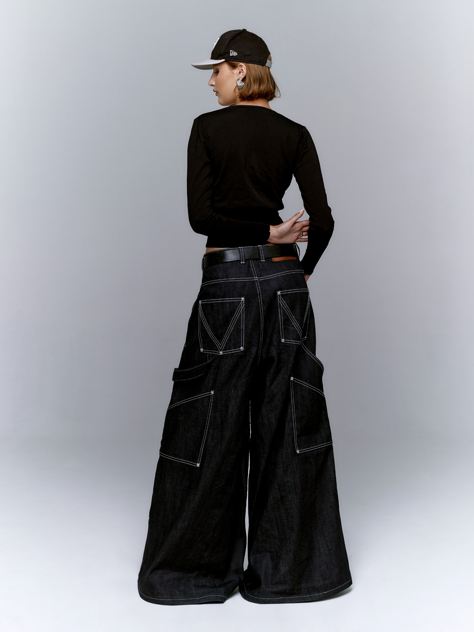 CARPENTER PANTS — The Builder. View 3